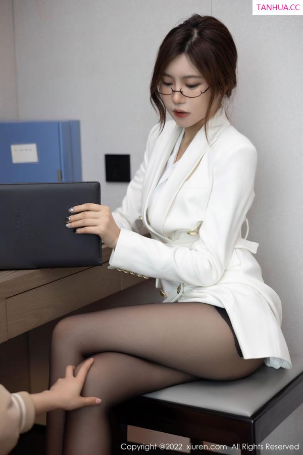綺裡嘉 绮里嘉 [XiuRen]高清写真图 2022.08.12 No.5430 绮里嘉ula第33张图片